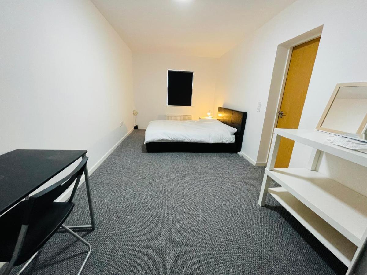 En-Suite For Family,Couple And Females Lancaster Buitenkant foto